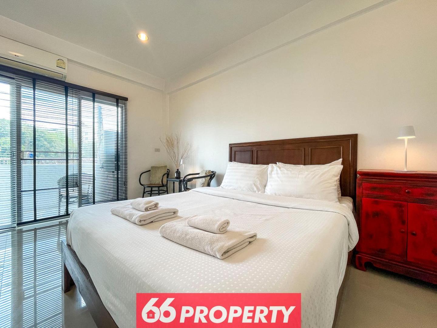 Stylish Townhouse In Nimman Area With Full Kitchen