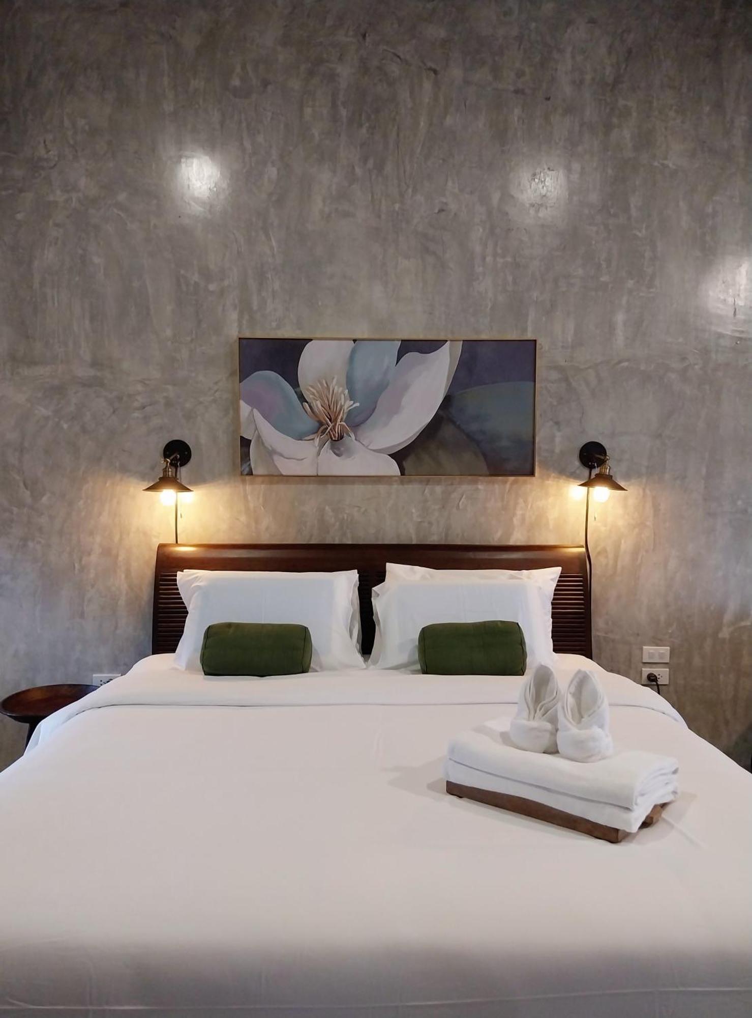 Arun Rawee อรุณ รวี Hotel Chiang Mai