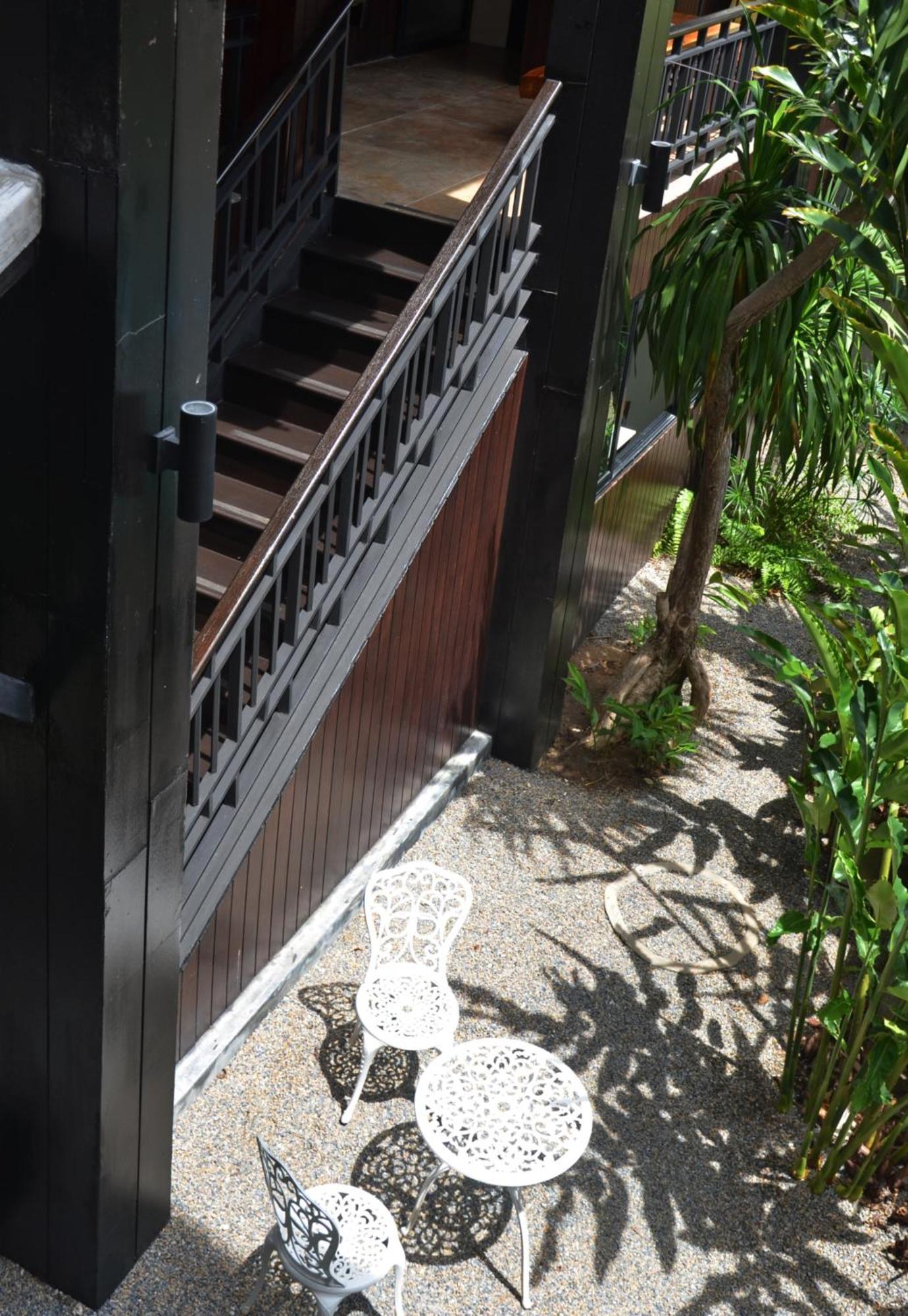 Arun Rawee อรุณ รวี Hotel