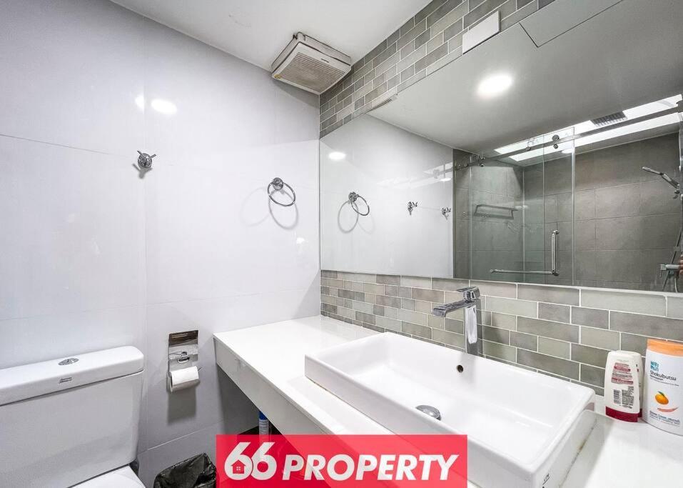 Stunning Mountain View Duplex W Full Kitchen - Walk To Nimman Apartment *