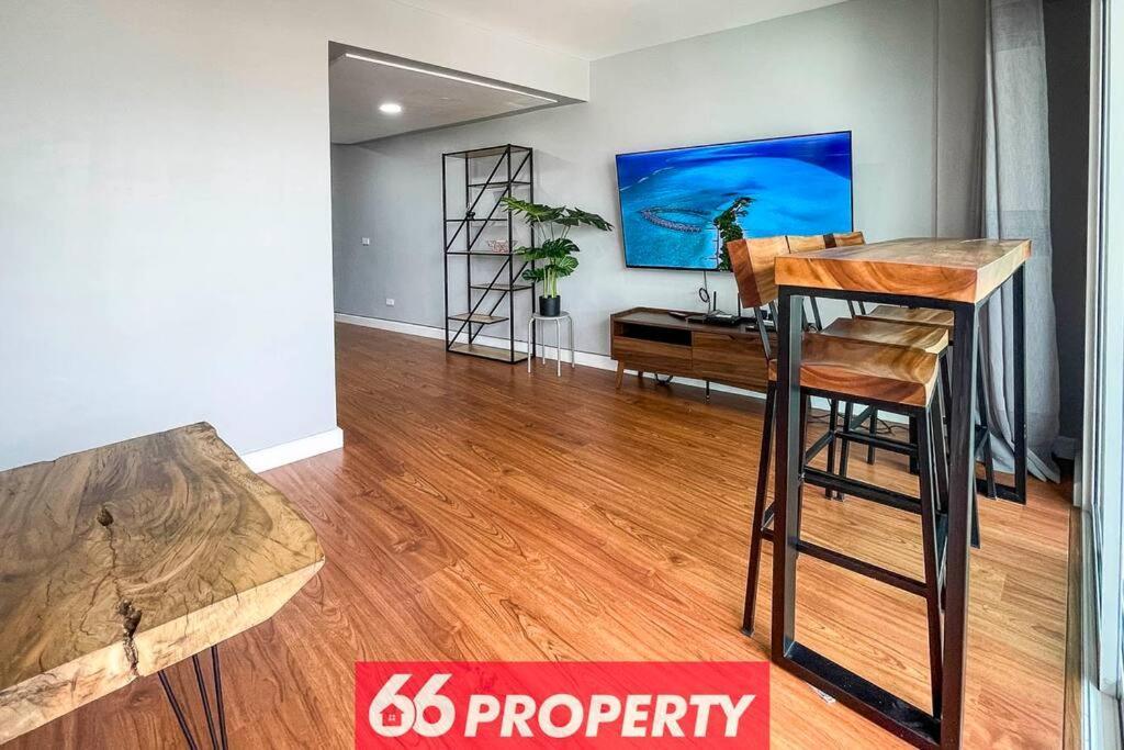 Apartment Stunning Mountain View Duplex W Full Kitchen - Walk To Nimman