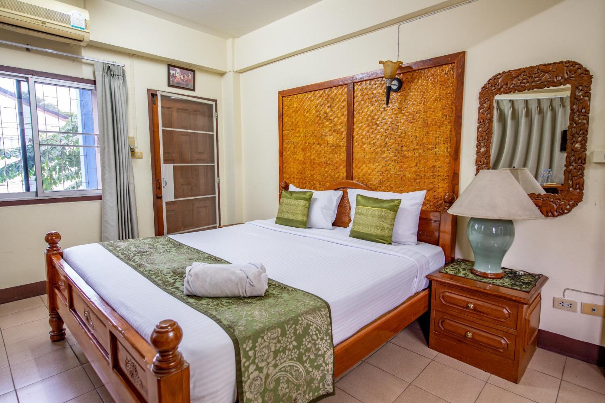Saithong House Albergue *