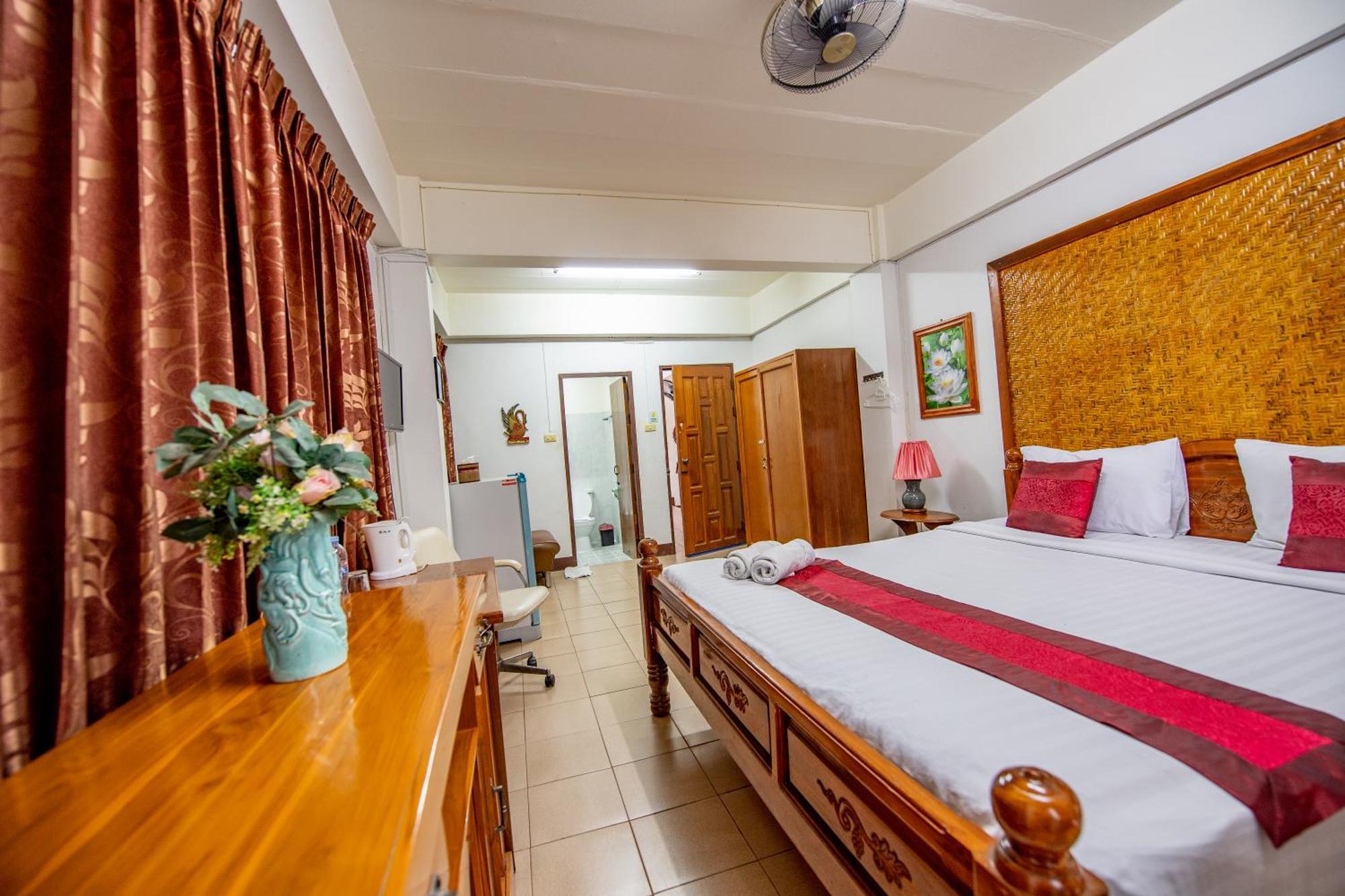 Saithong House