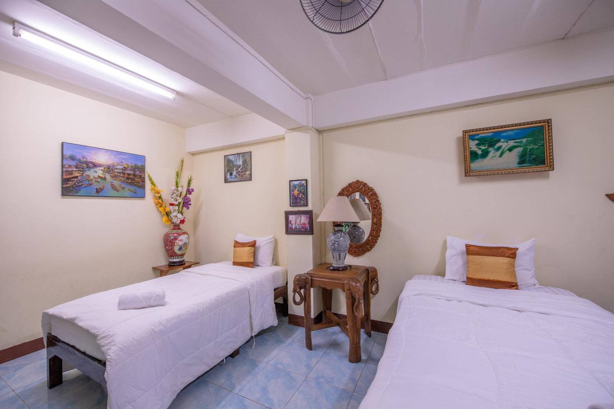 Saithong House Albergue