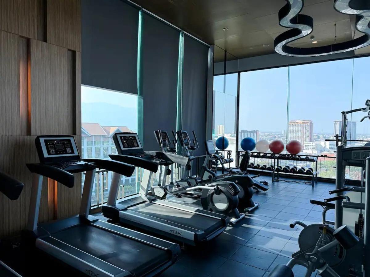 Apartment The Astra Luxury In Town *