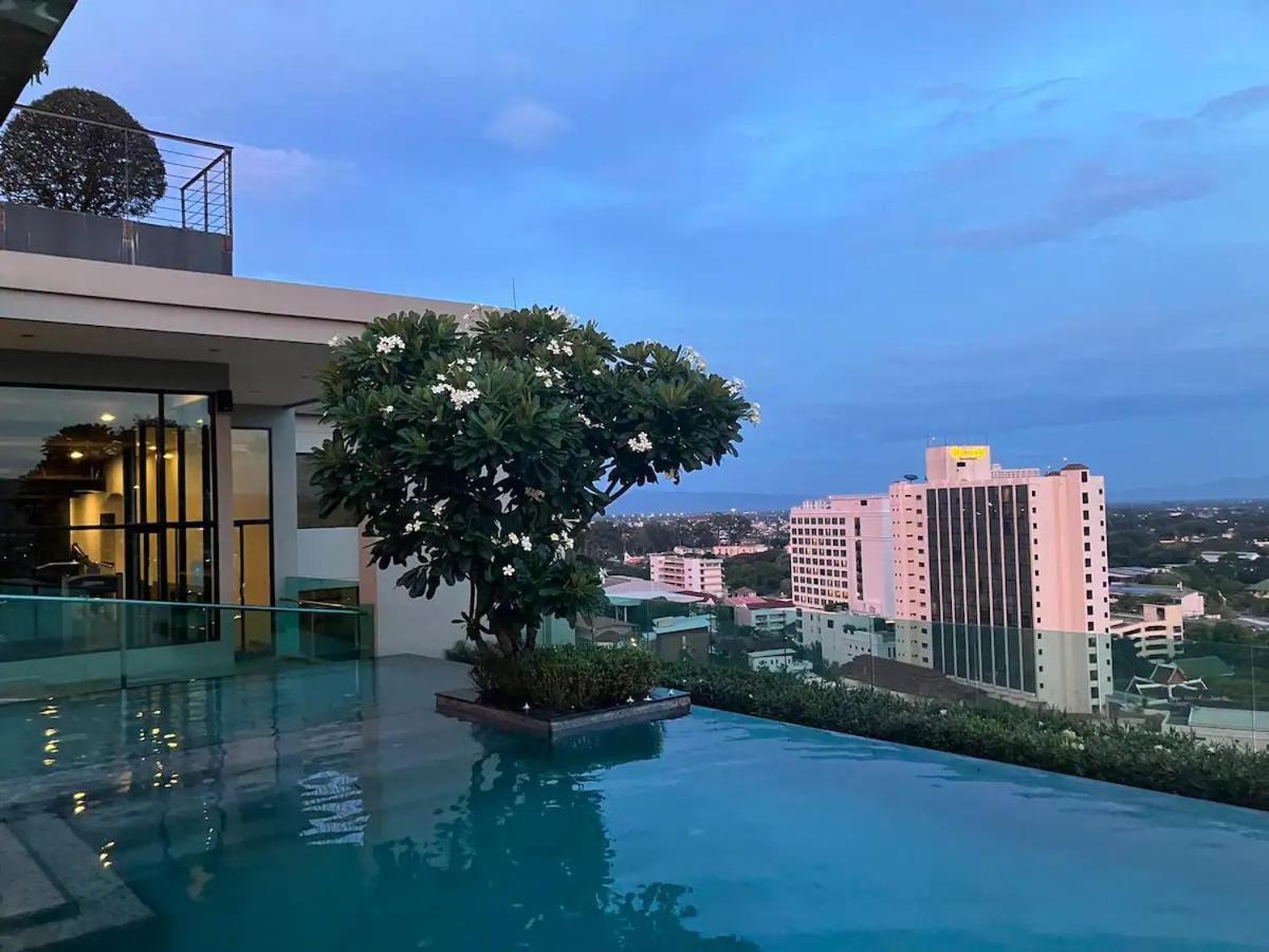 Apartment The Astra Luxury In Town Chiang Mai