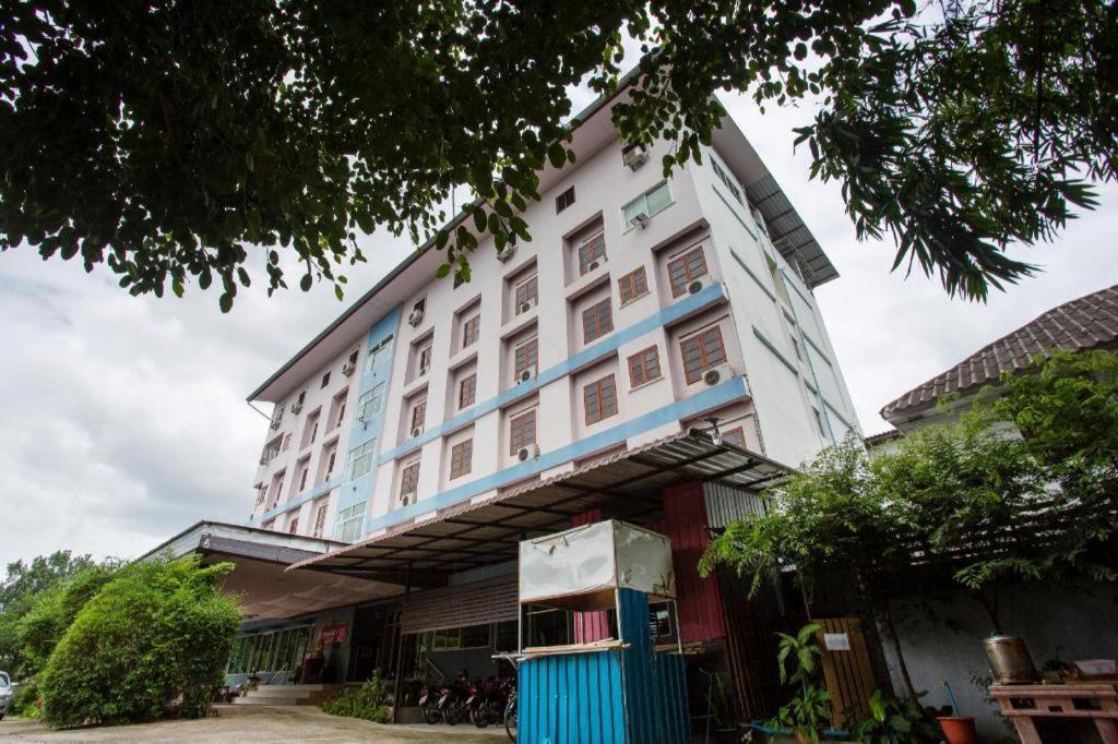 Oyo 75356 Thipsiri Hotel Chiang Mai