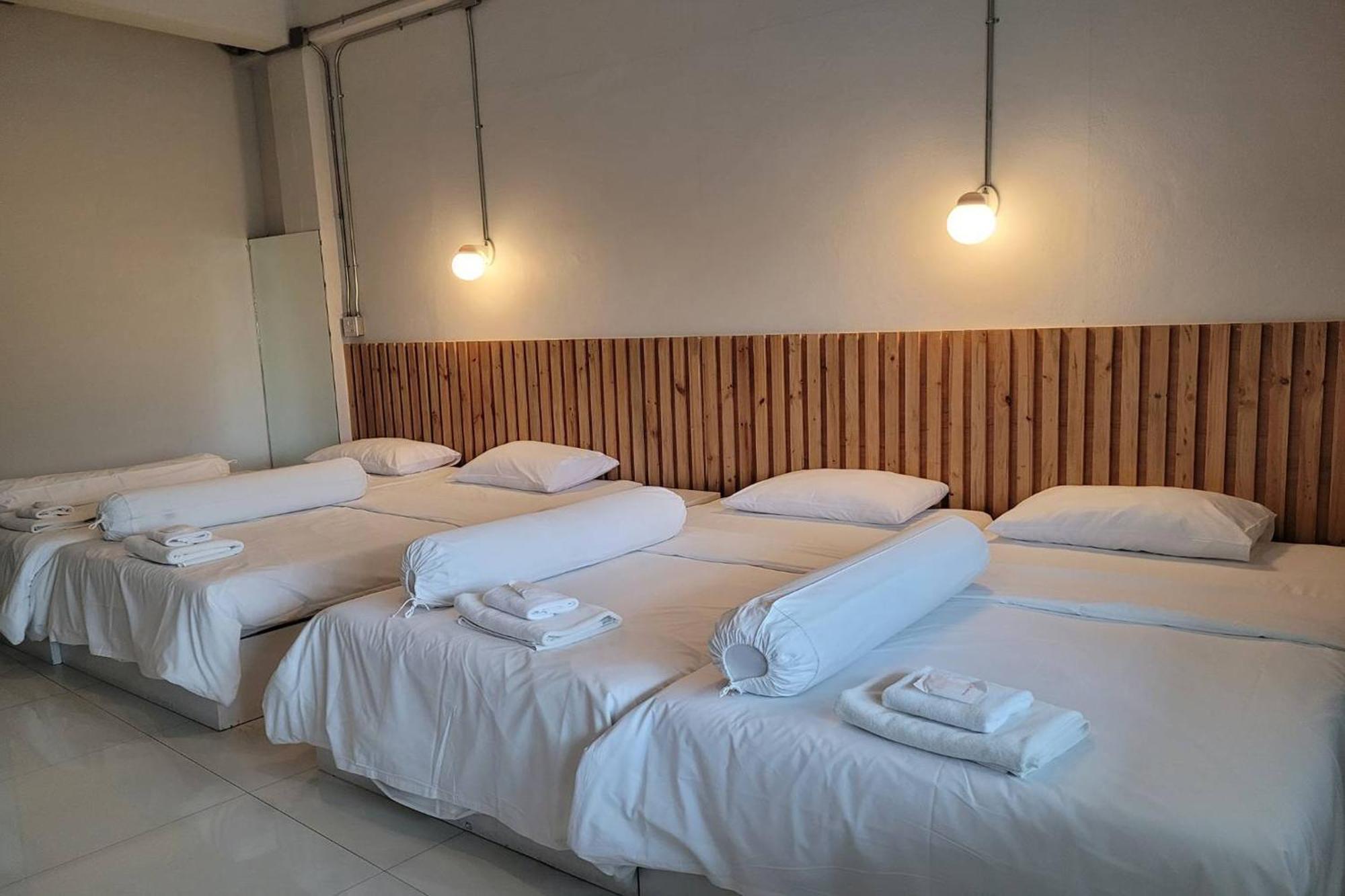 Guest house Asaya House 2*