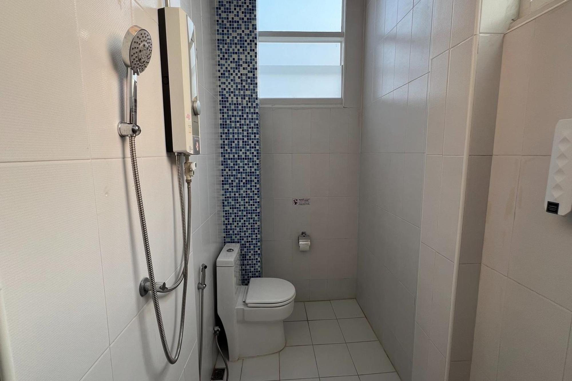 Guest house Asaya House 2*