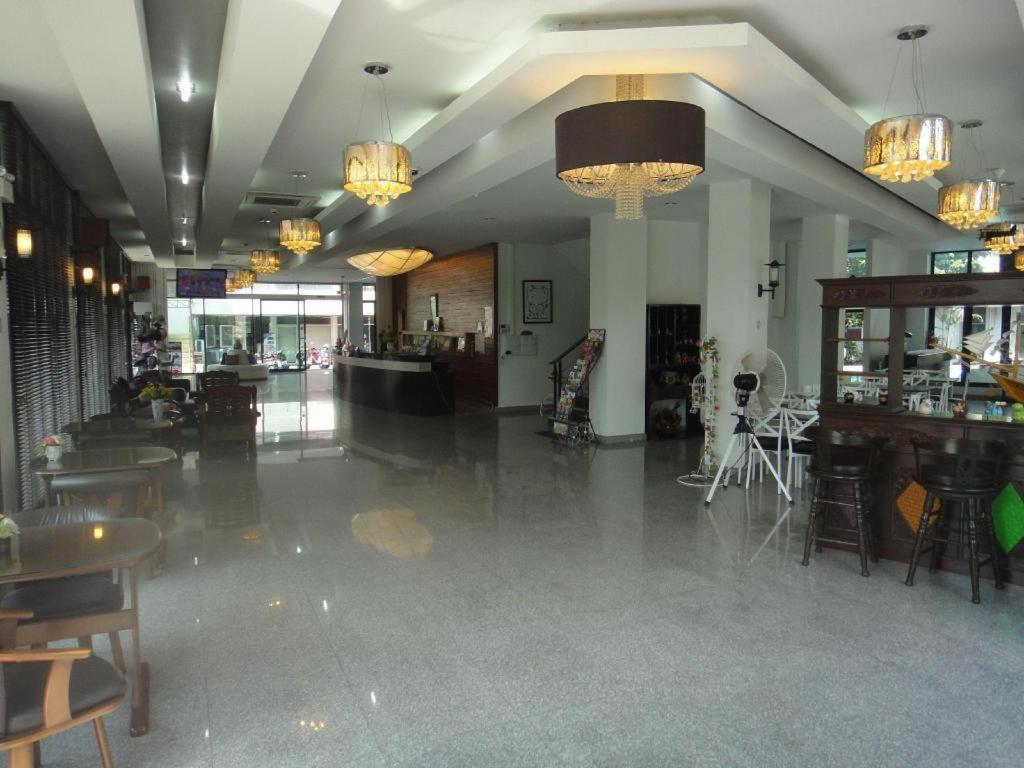 Huay Kaew Palace 2