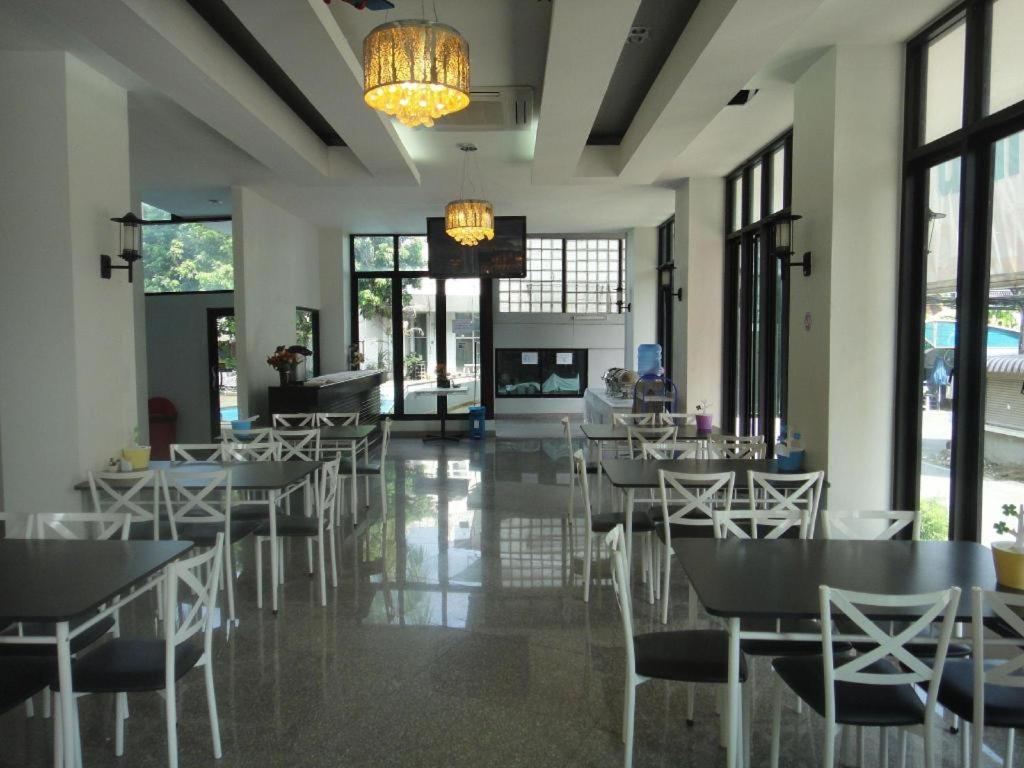 Huay Kaew Palace 2