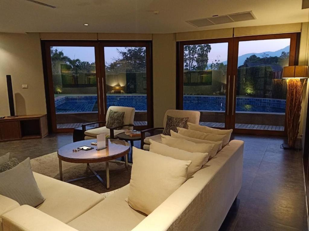 Azaya Resort