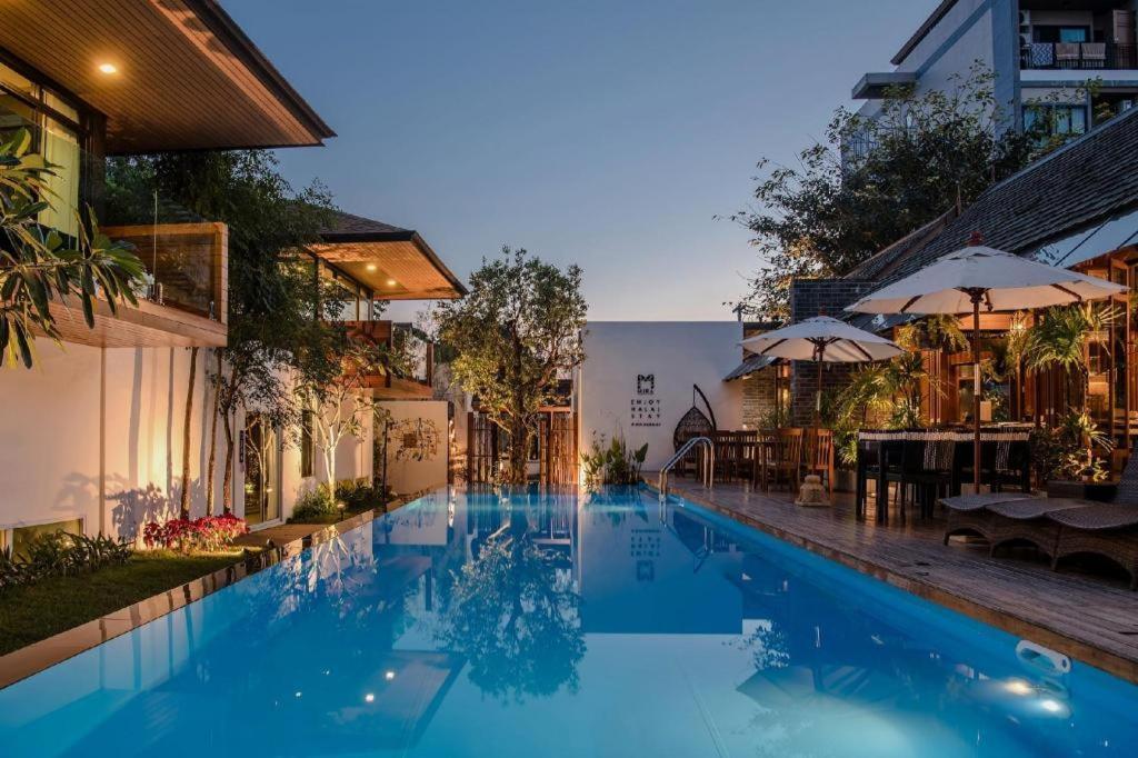 Mira & Resort
