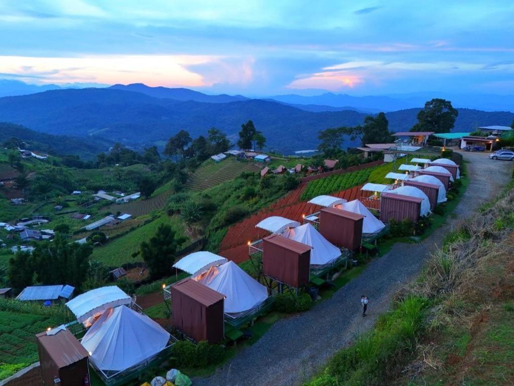 Resort Phuchuanlong Monjam *