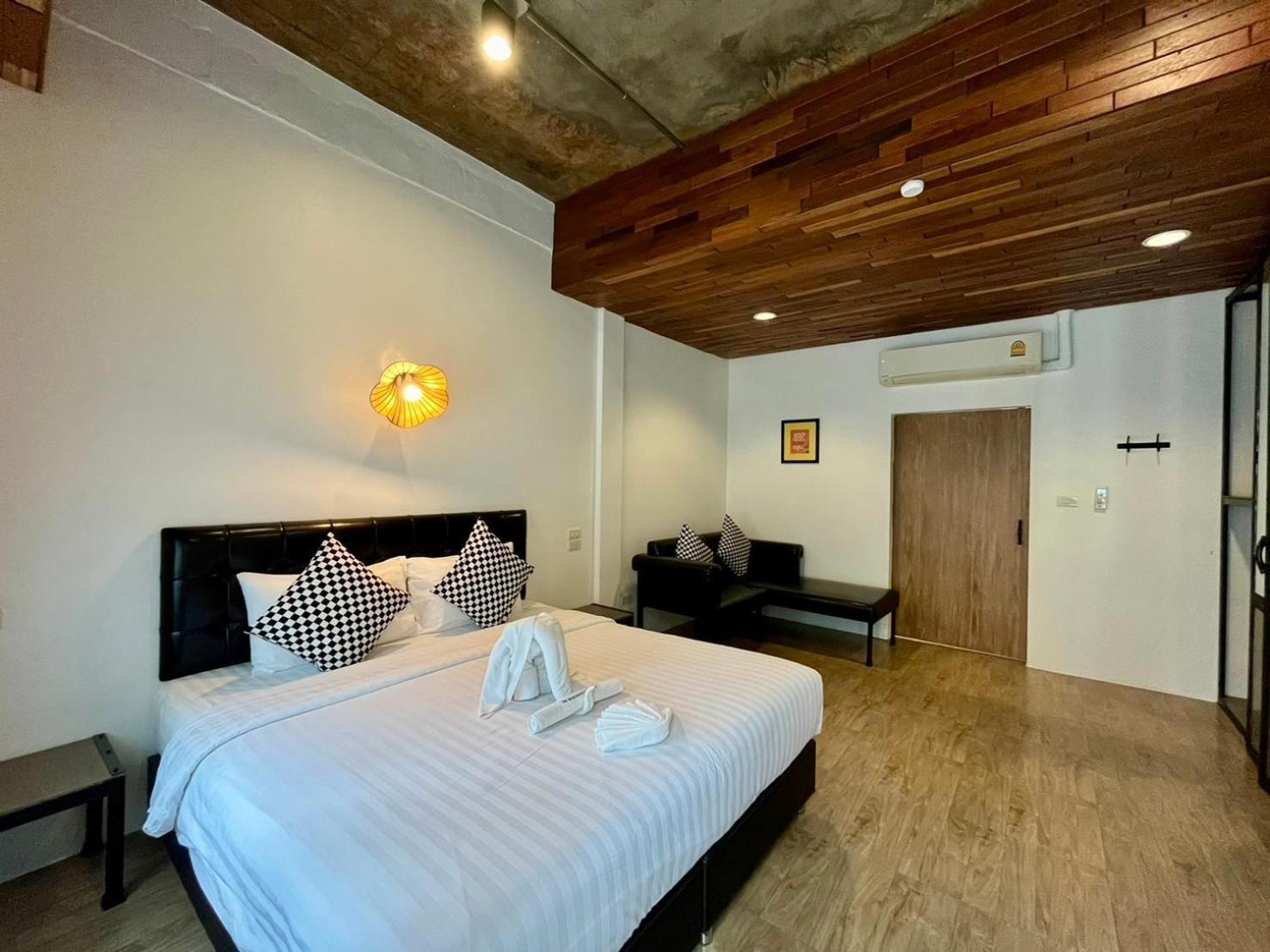 The Warehouse 3* Chiang Mai