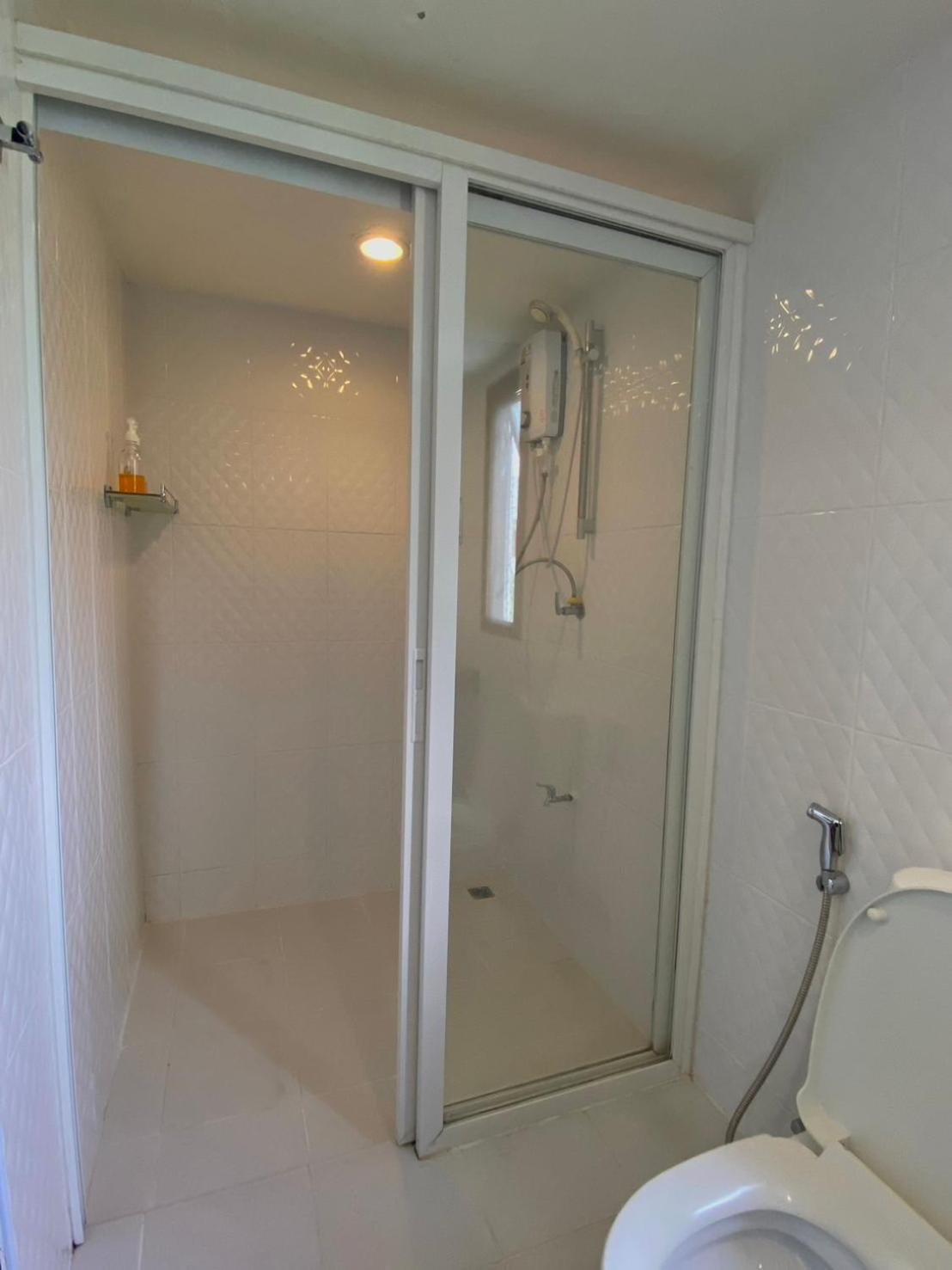 Baan Ploy In (adults Only) Hostel