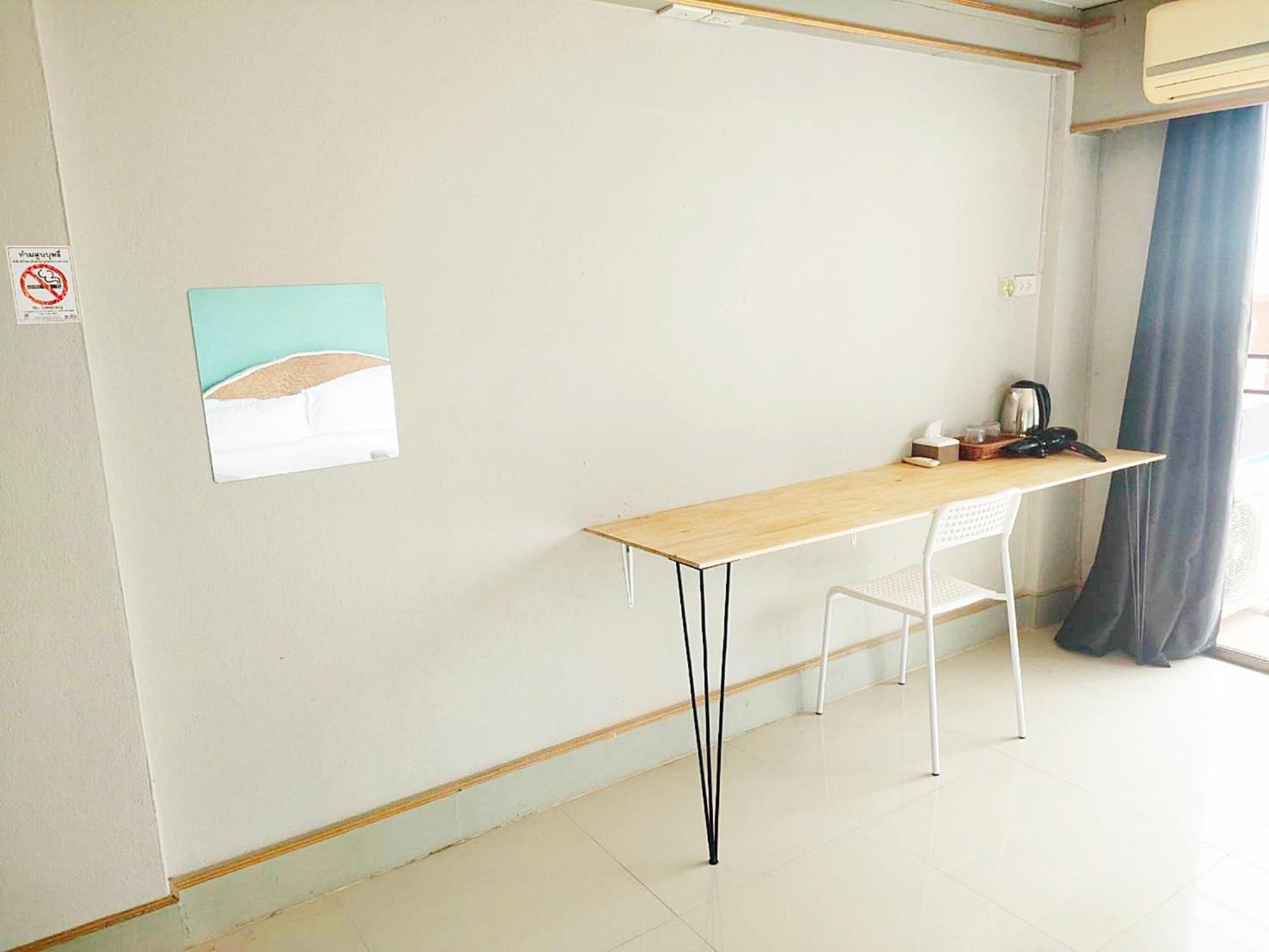 Mitr Nimman 12 Apartment *