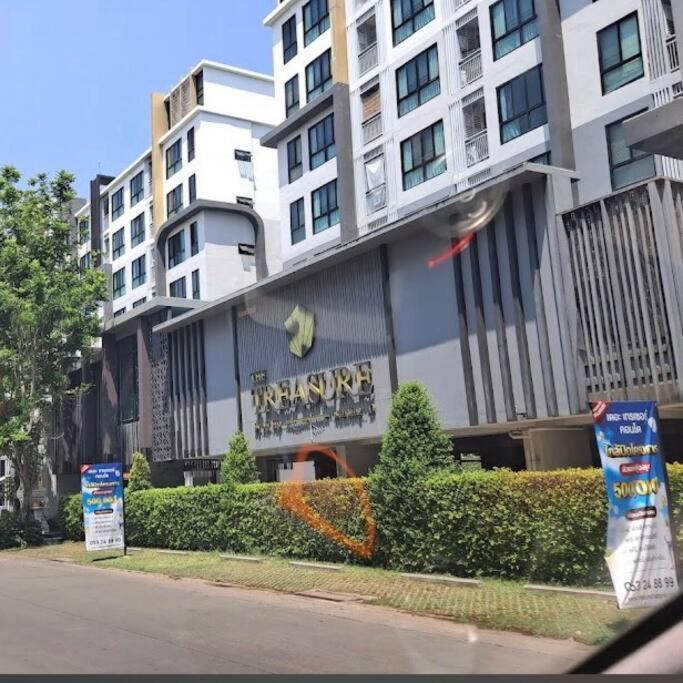 The Treasure Chiangmai Apartment *