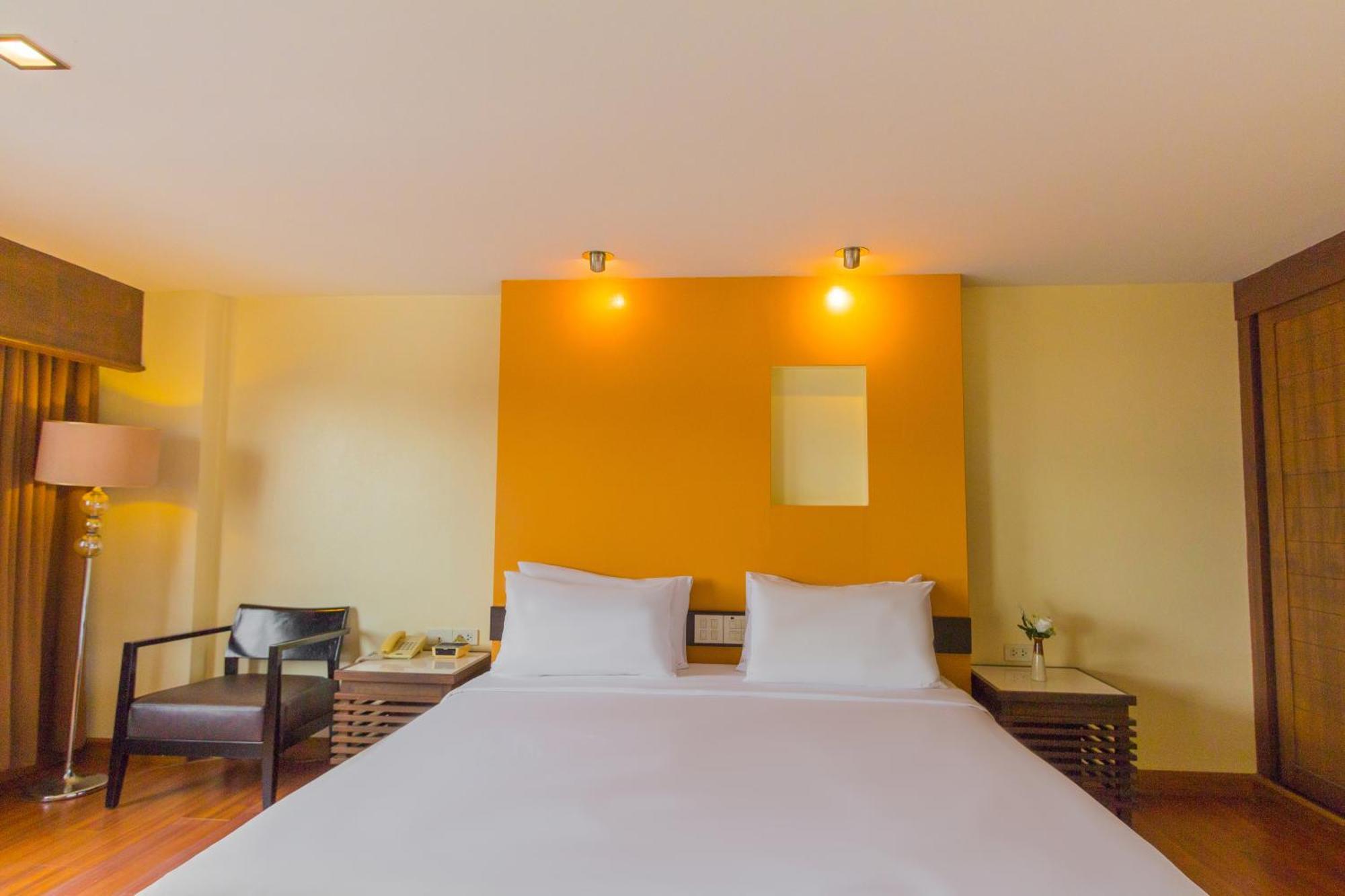 Mayflower Grande Hotel