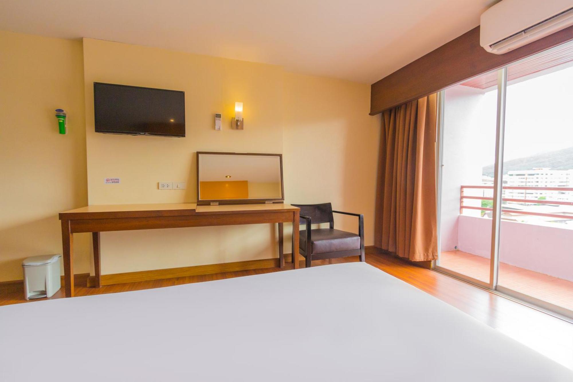 Mayflower Grande Hotel