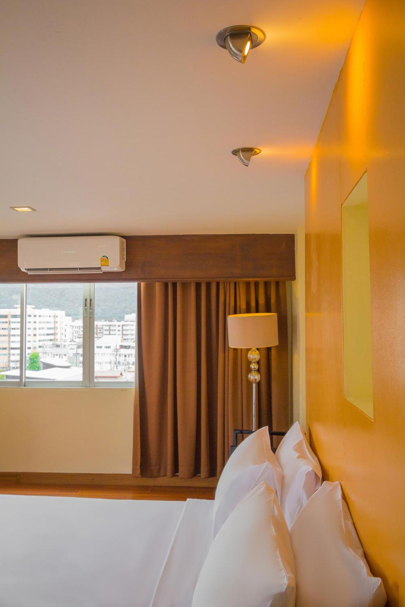 Hotel Mayflower Grande