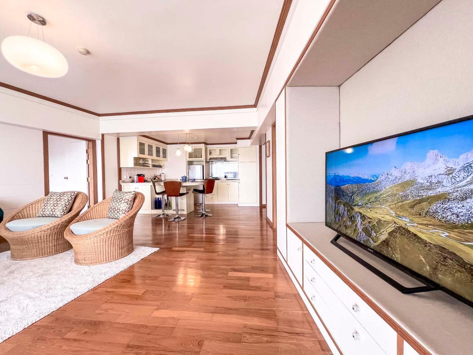 Luxe In Nimman- Cable Tv & Fibre Internet Apartment