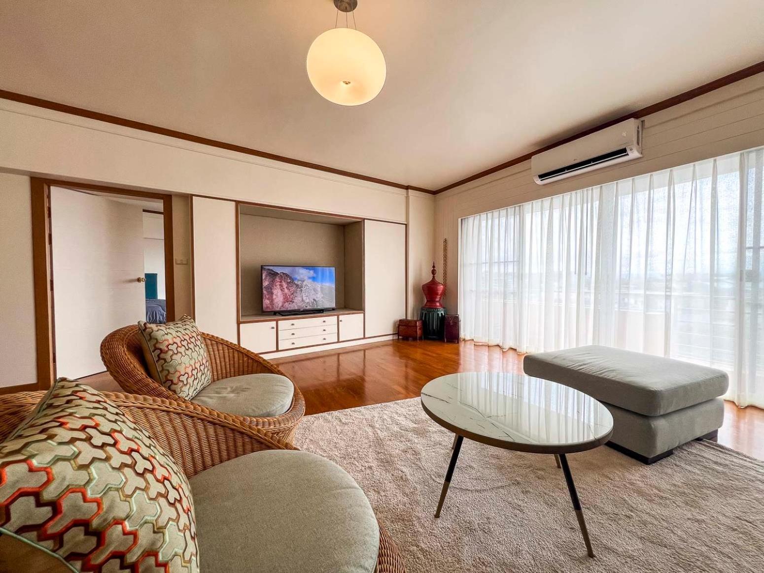 Luxe In Nimman- Cable Tv & Fibre Internet Apartment *