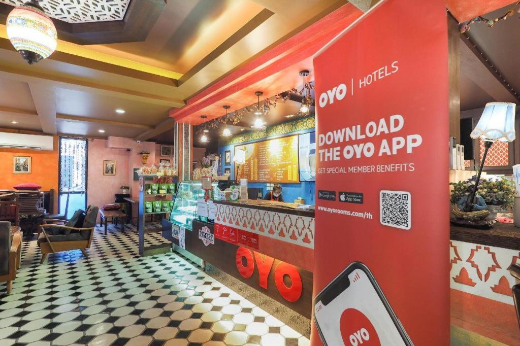 Oyo 995 Blue Cafe Hotel