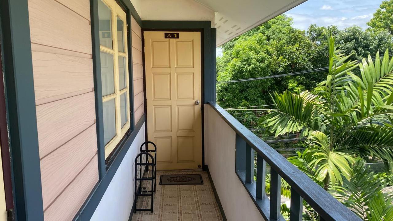 2 In The Old Town Apartment *