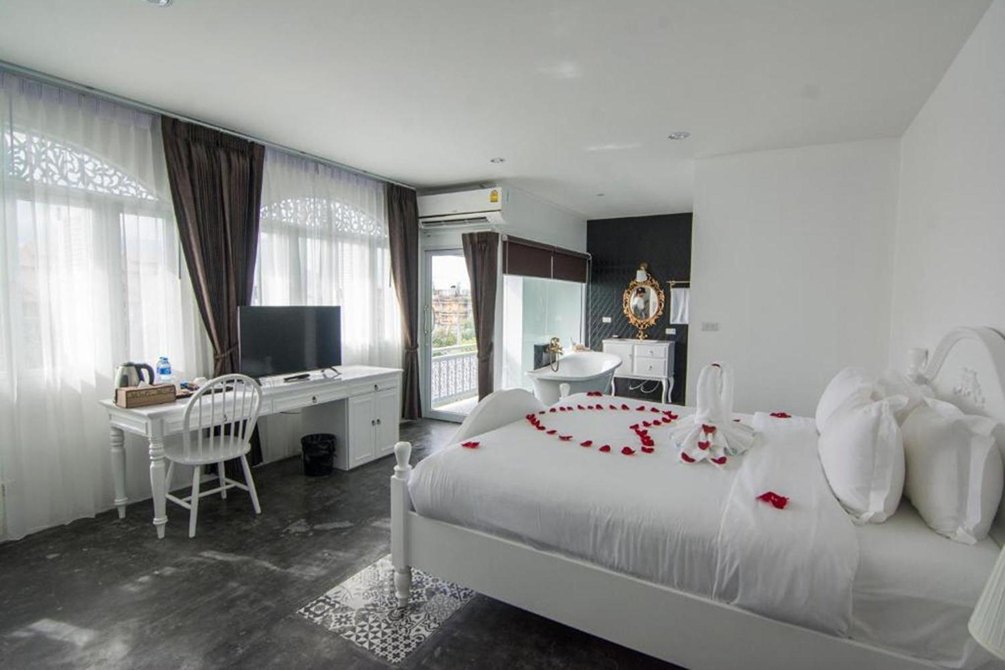 Hotel Nidhra Lanna Chiang Mai