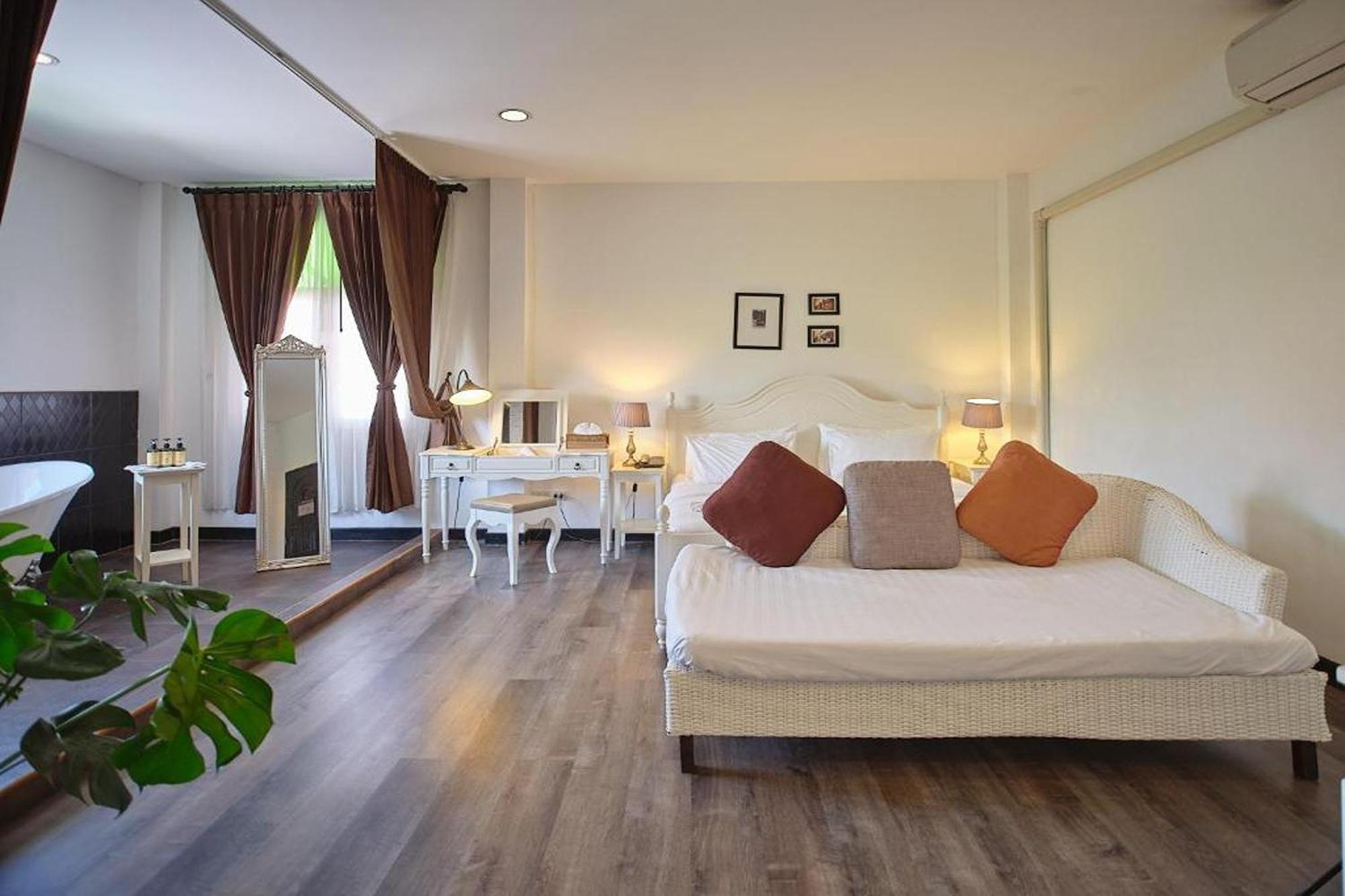 Hotel Nidhra Lanna