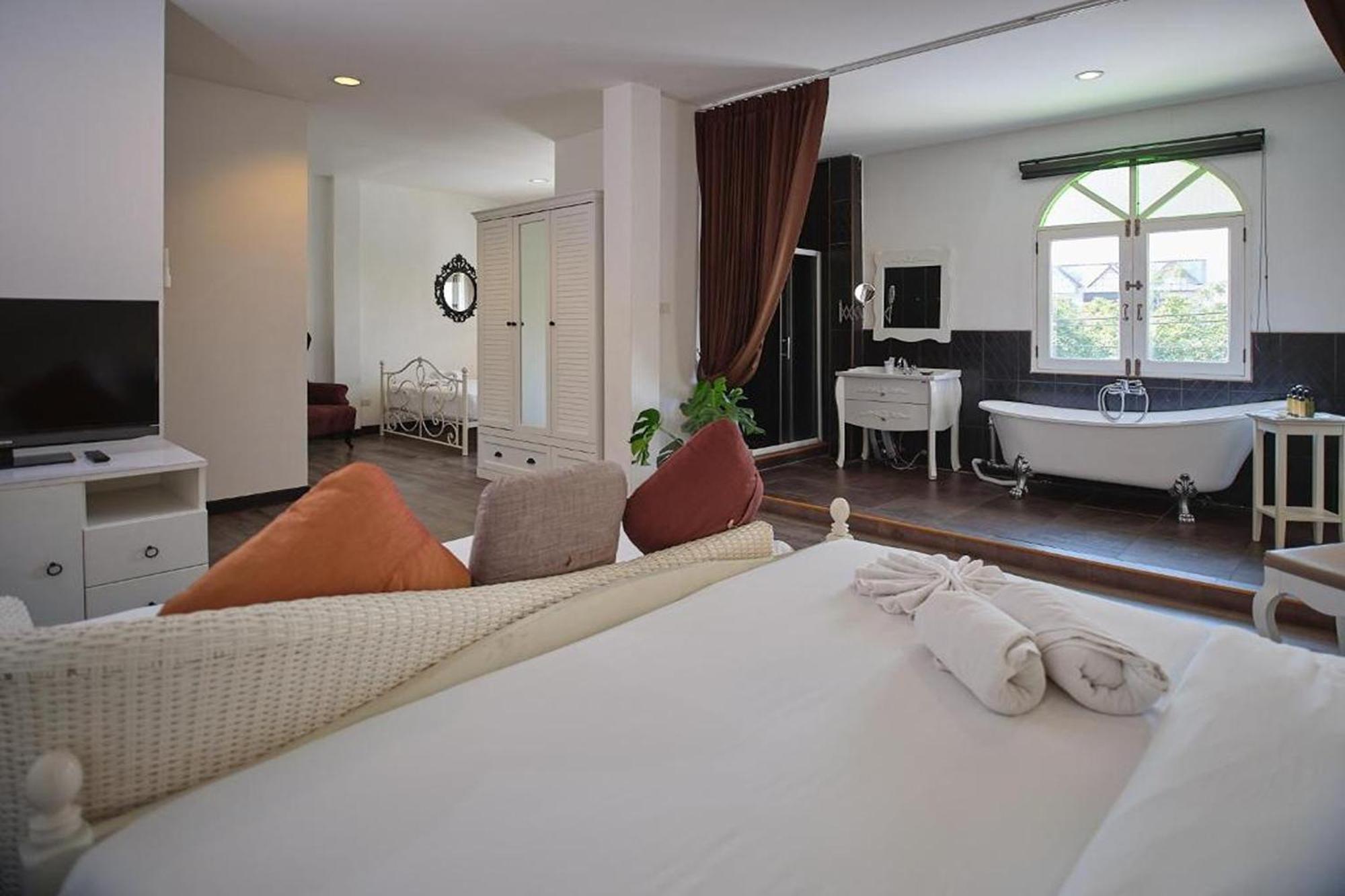 Hotel Nidhra Lanna Chiang Mai
