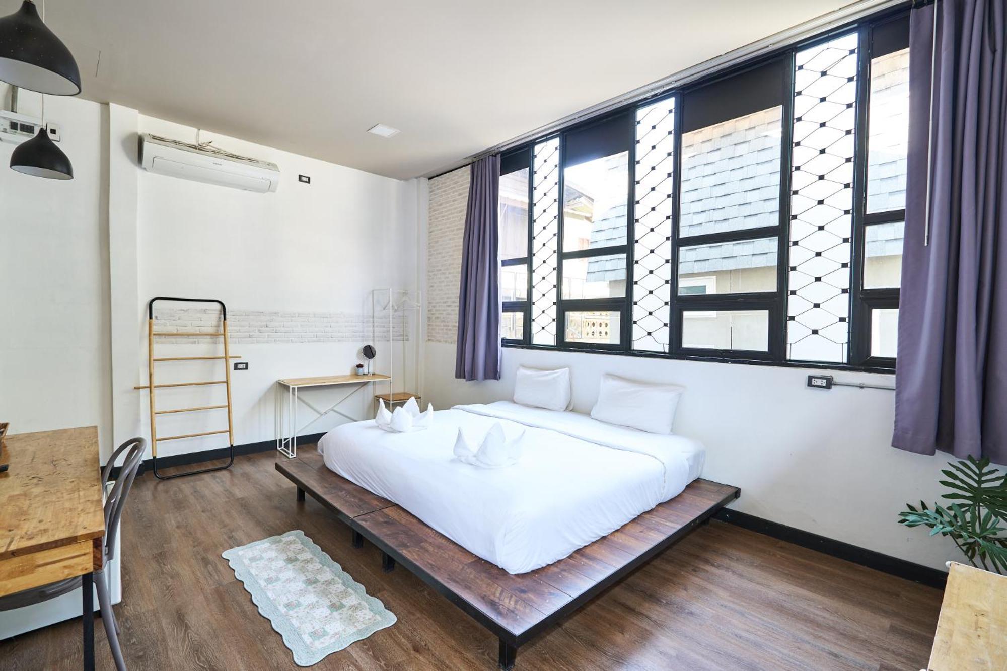 Hostel Sherloft & Chiang Mai