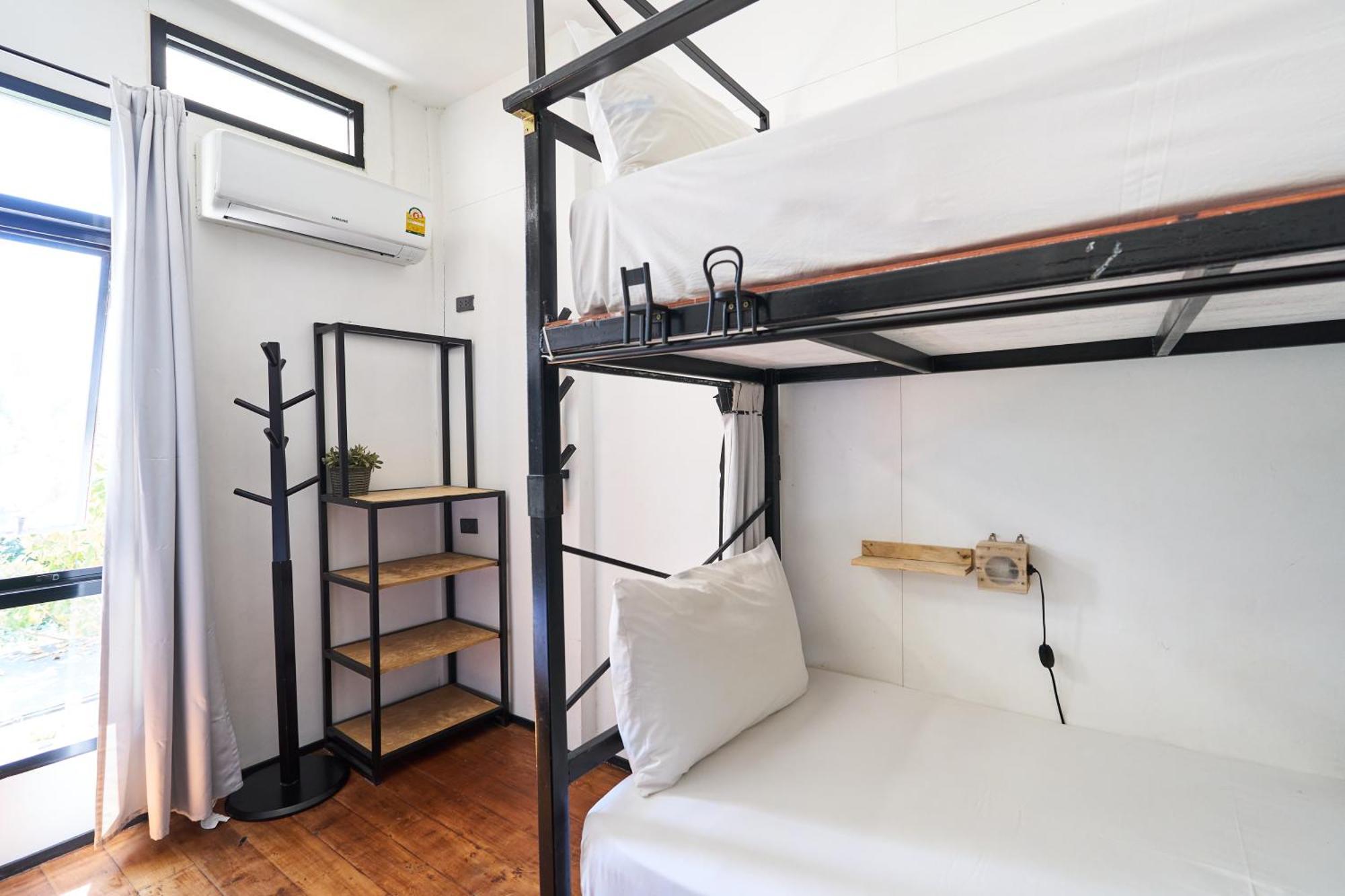 Hostel Sherloft & Chiang Mai