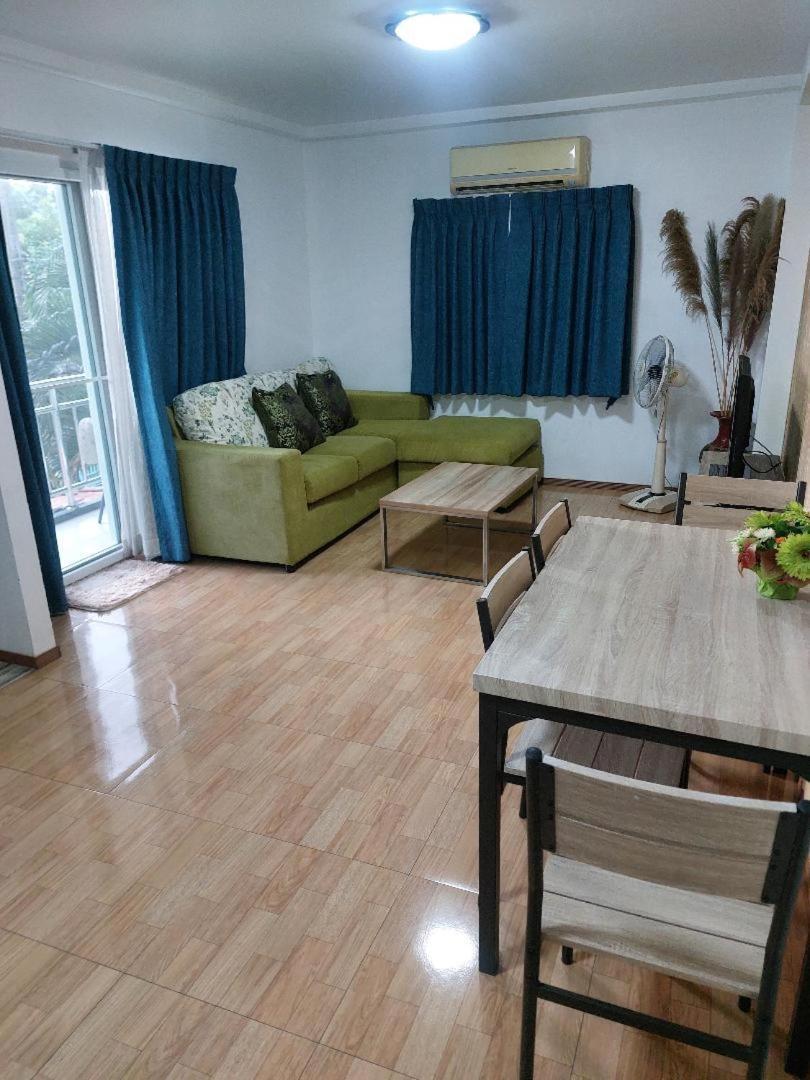 Guest house Krong House