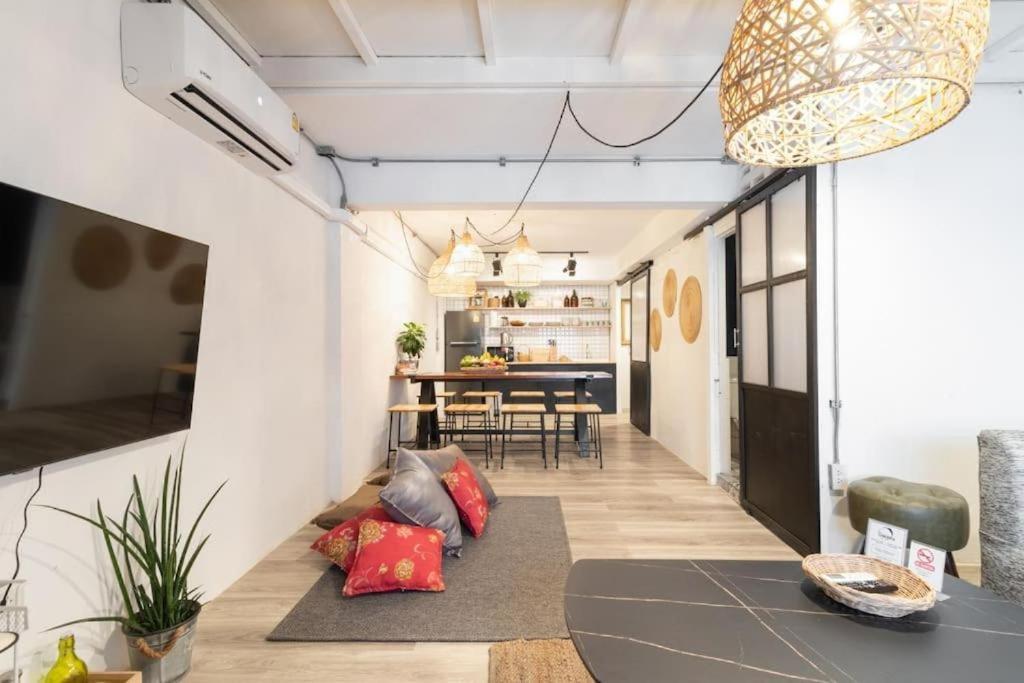 3br House In Thapae L Nightbazaar * Chiang Mai