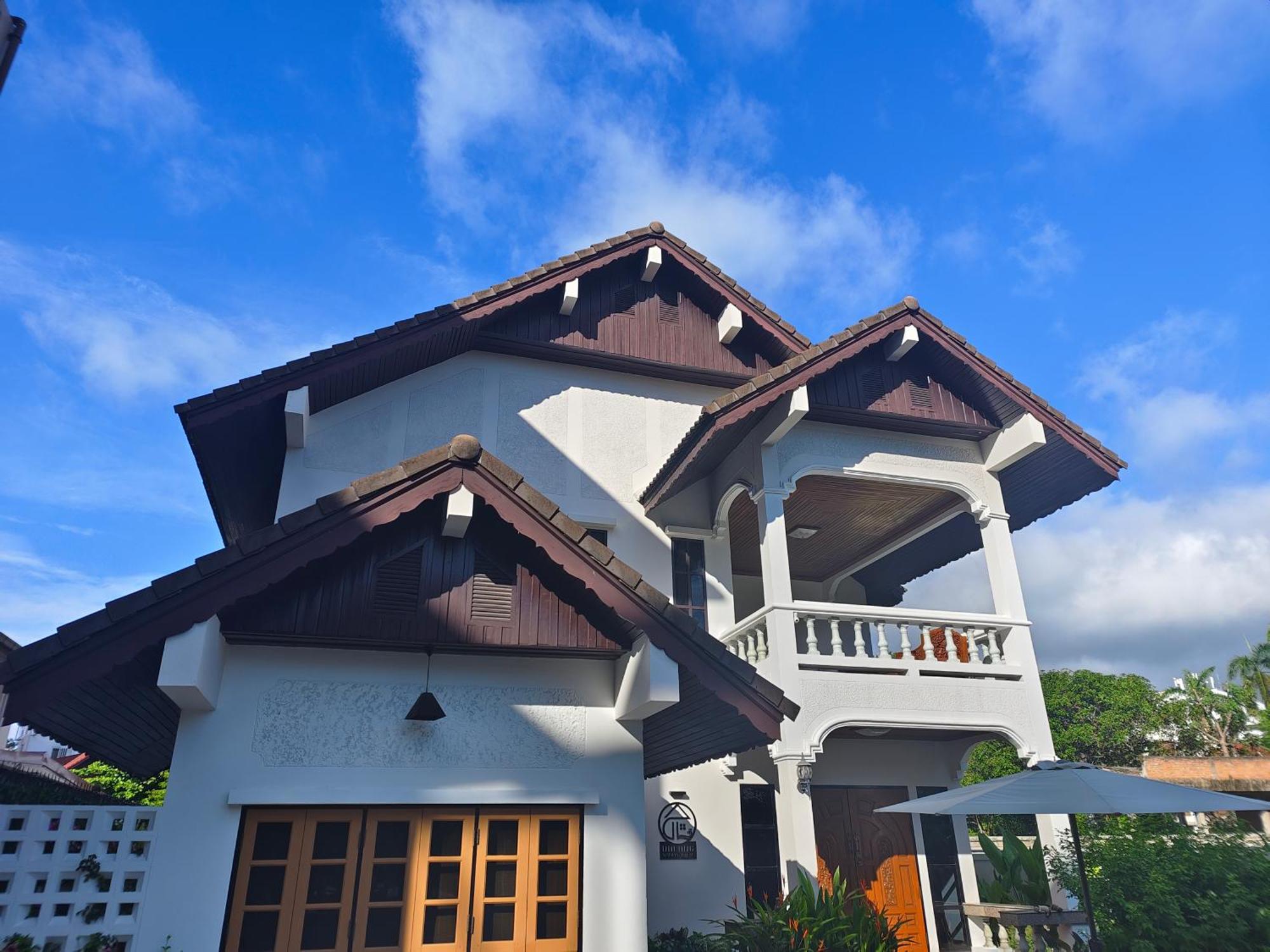 Dalang Nimman House宁曼路独栋四卧四卫别墅 Villa Chiang Mai