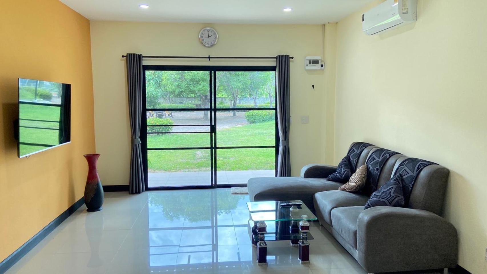 Manning Homestay 4 Units *