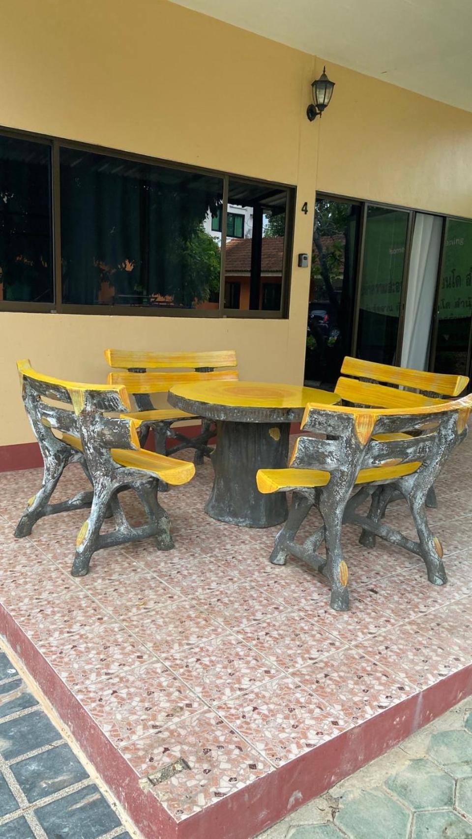 Manning Homestay 4 Units