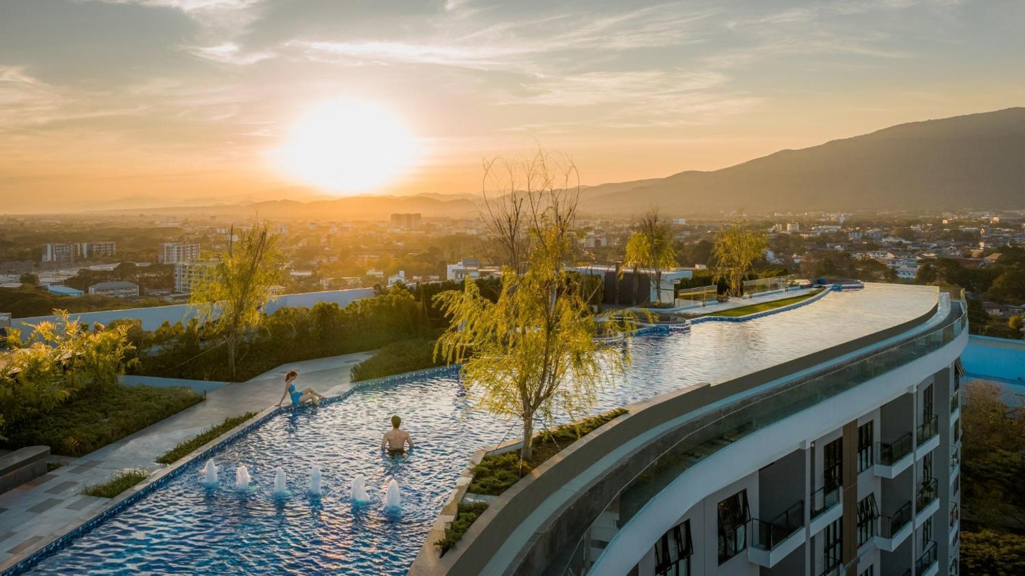 The Astra Sky River 411 Appartement