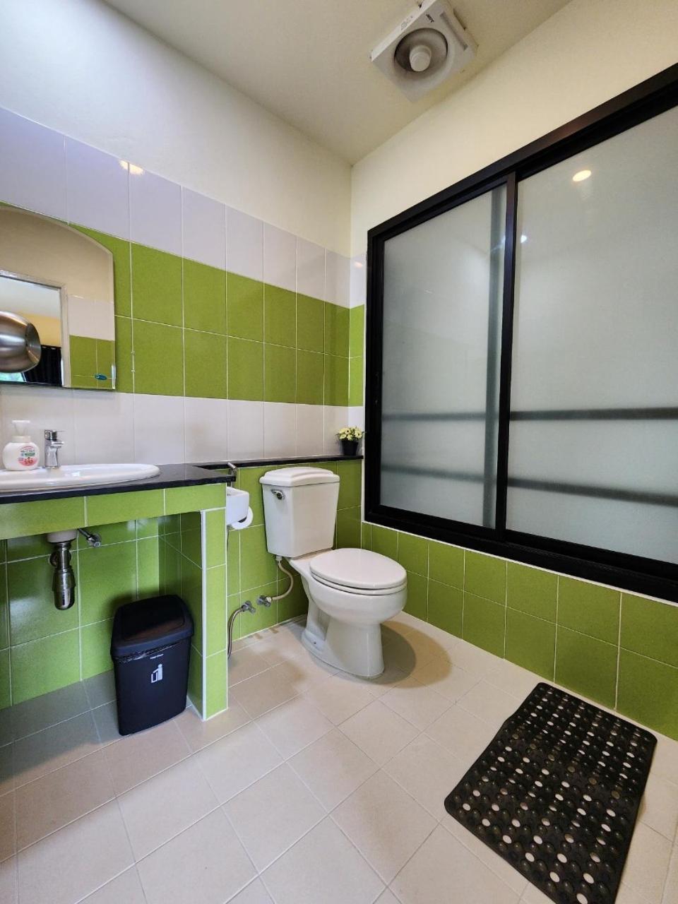 Boxsoon Nimman 10 3beds 3baths Chiang Mai