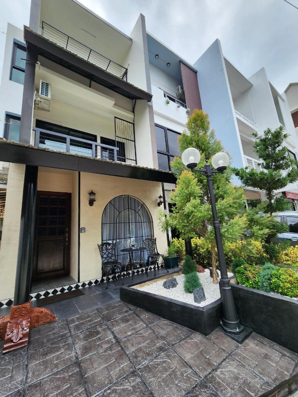 Boxsoon Nimman 10 3beds 3baths Villa