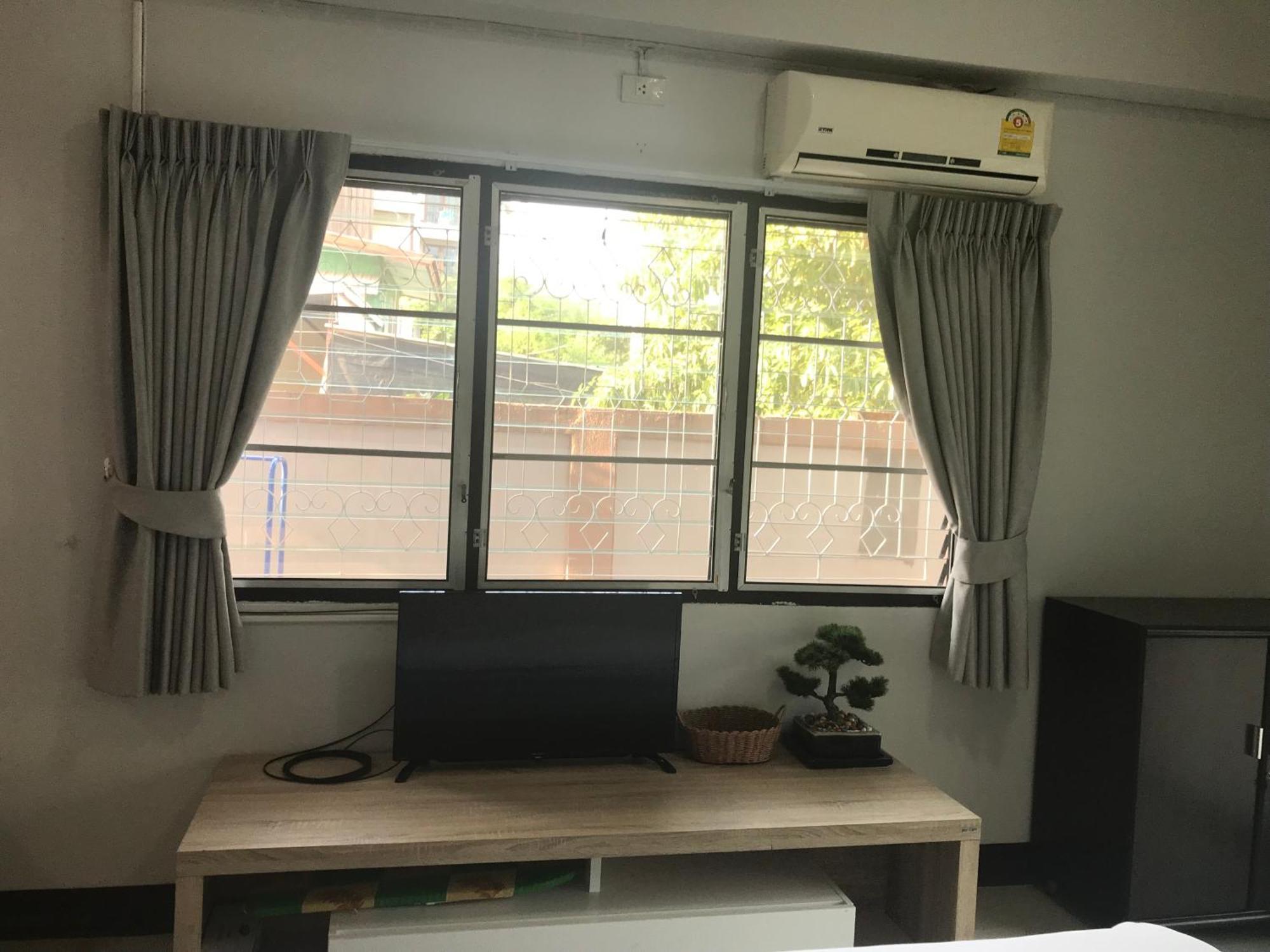 Baan Ploy 2 Apartment