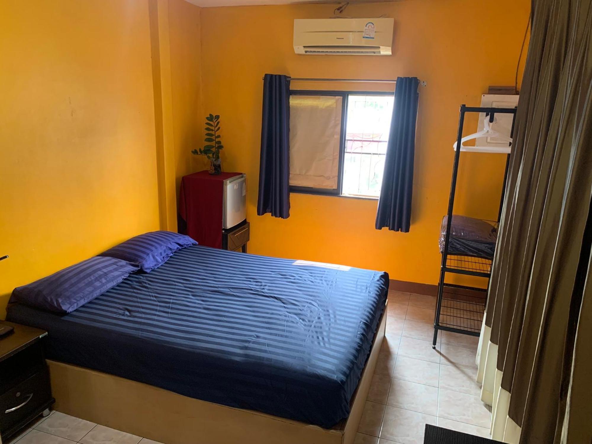 Private With Ac And Fan, Near Rajapruek Park