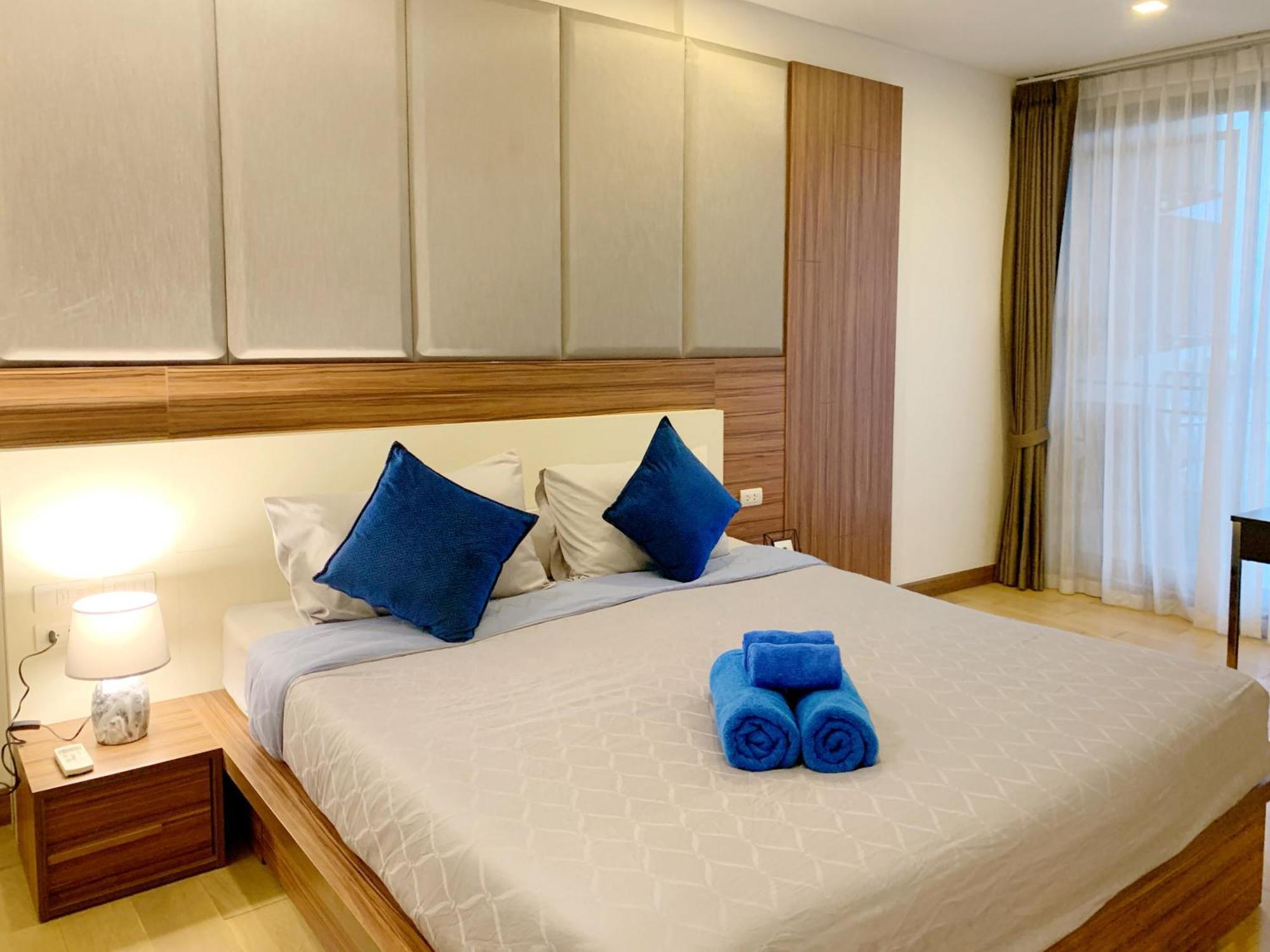 The Astra Cozy Living Apartment *