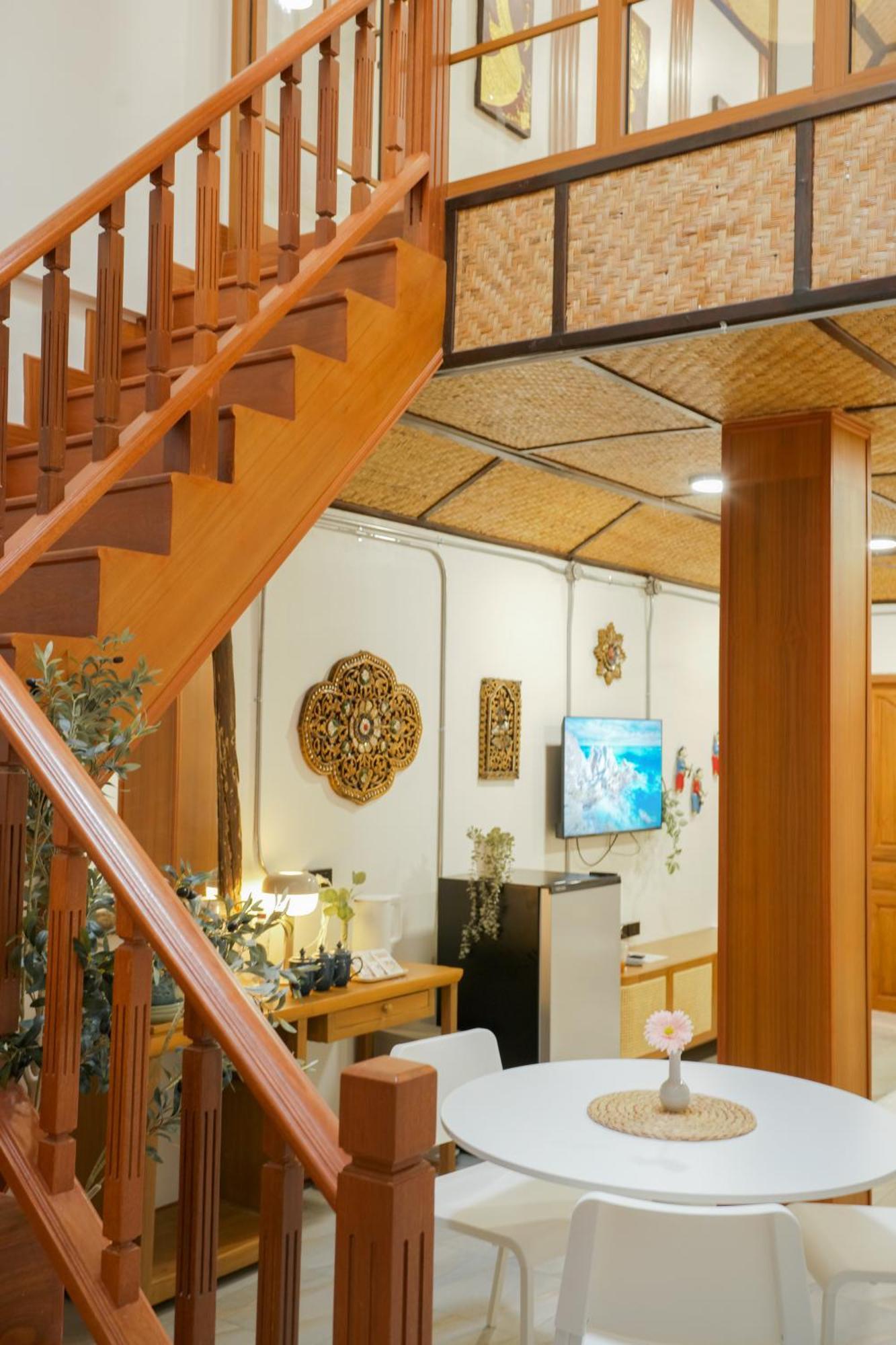 Buri Gallery House