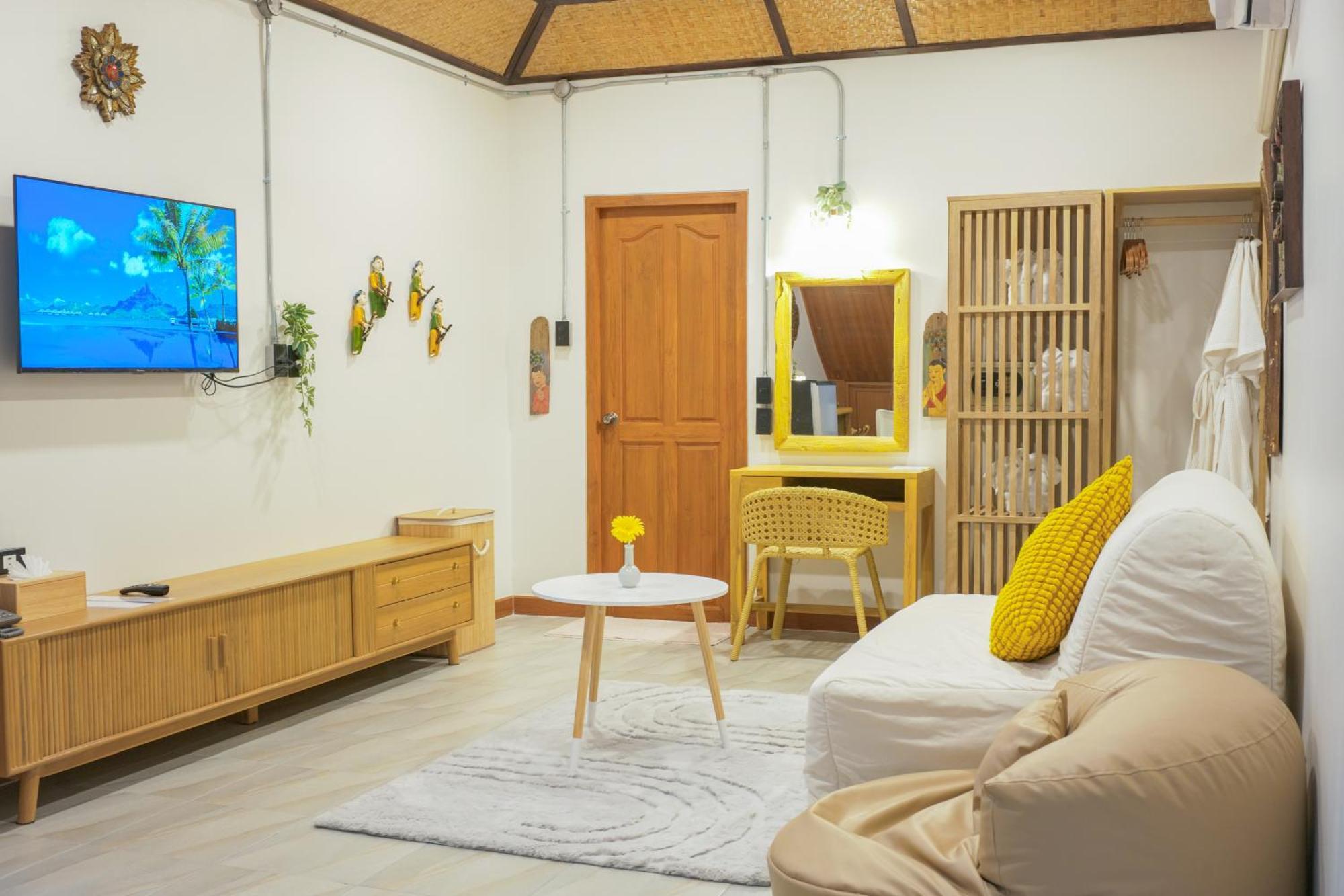 Resort Buri Gallery House
