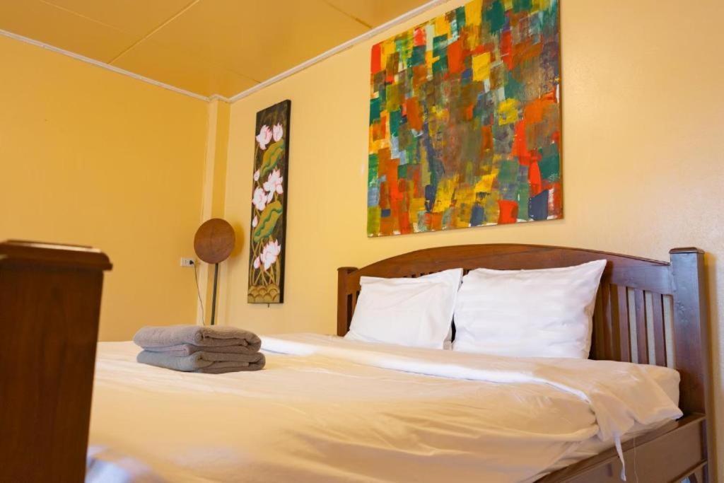 Go Tha Phae - โกอินน์ ท่าแพ X Apartment Chiang Mai