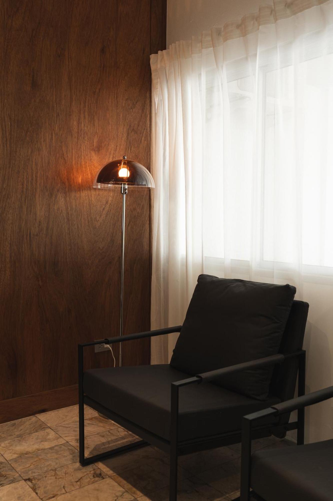 Flat And Fur 2br Mid-century 3mins To Nimman Airport