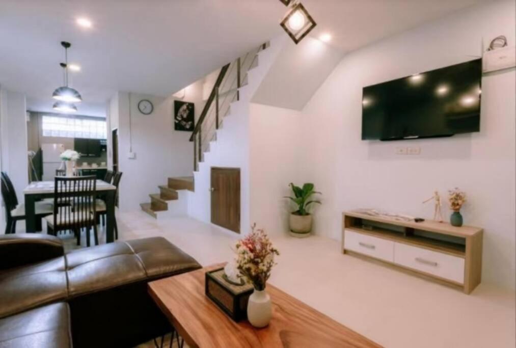 Pasing House